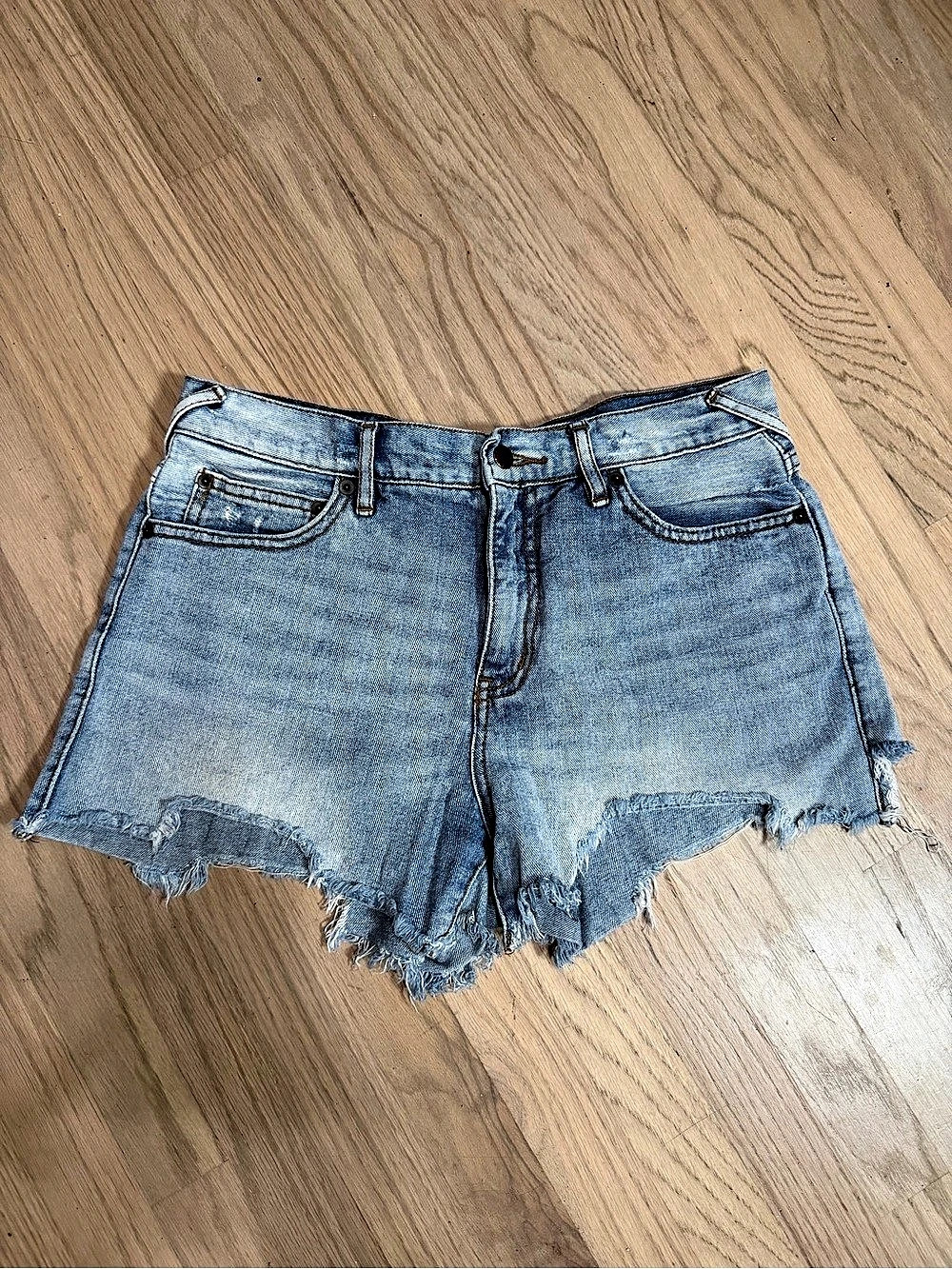 Sz 29 Free People FP One Teaspoon denim shorts Distressed Denim Shorts in Blue
